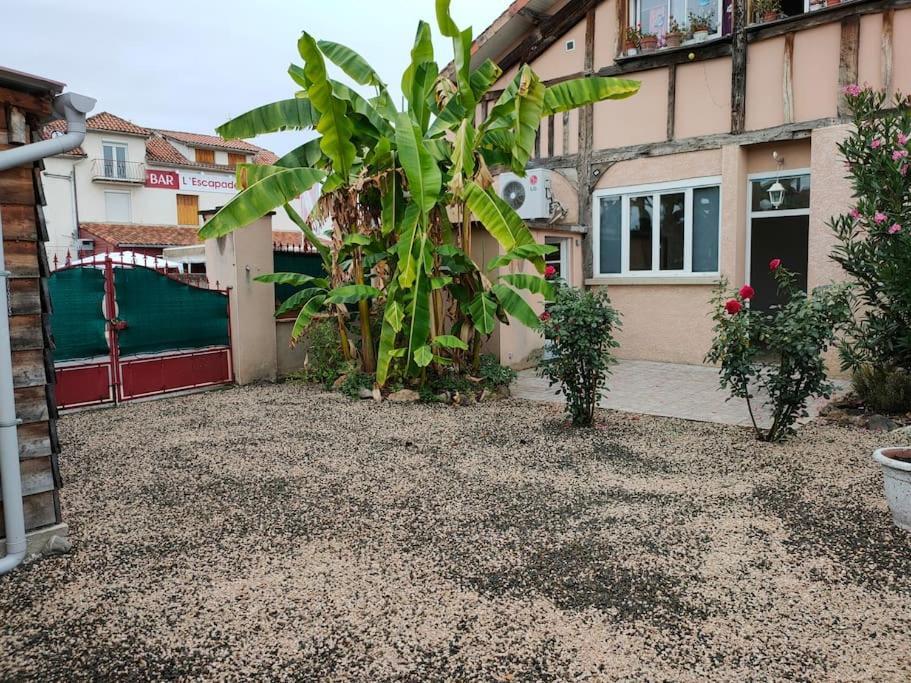 Meuble 3 Etoiles Dans Un Petit Village Du Gers Villecomtal-Sur-Arros Экстерьер фото