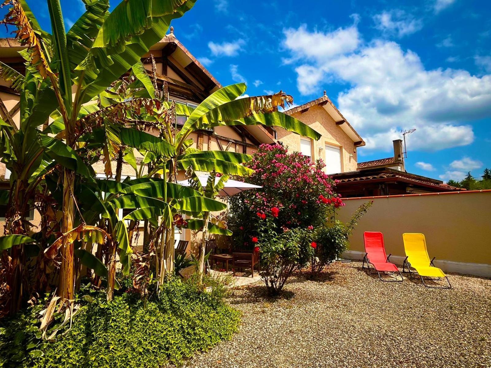 Meuble 3 Etoiles Dans Un Petit Village Du Gers Villecomtal-Sur-Arros Экстерьер фото