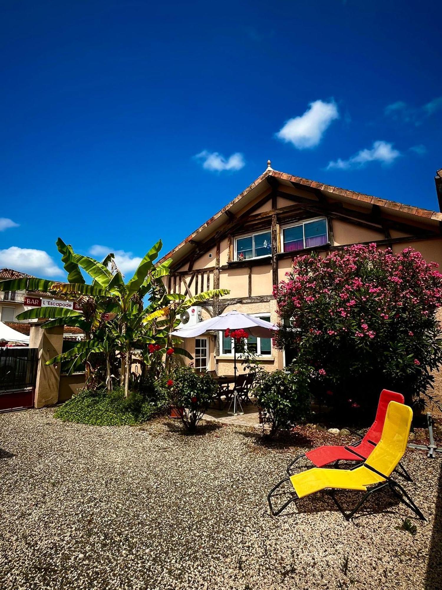 Meuble 3 Etoiles Dans Un Petit Village Du Gers Villecomtal-Sur-Arros Экстерьер фото